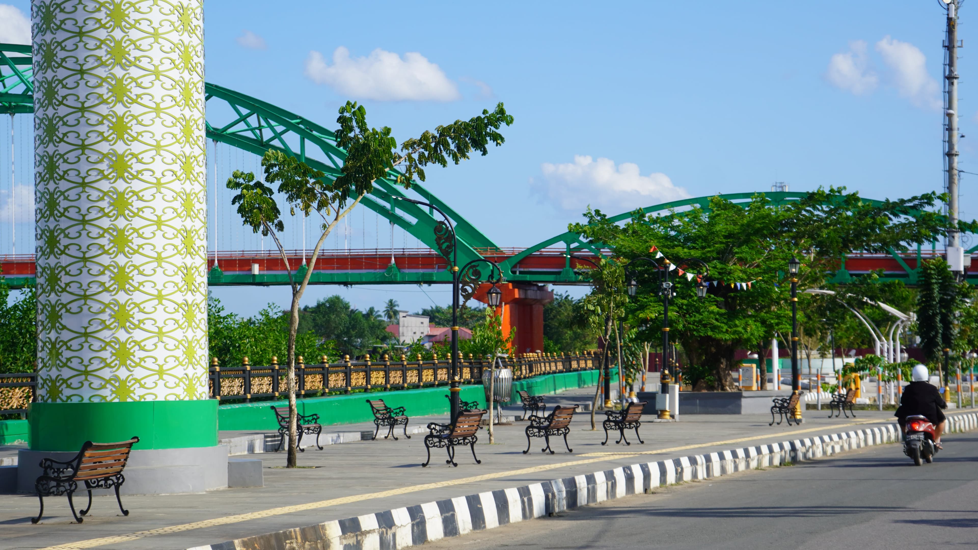 Taman Siring: Ruang Hijau untuk Rekreasi dan Bersantai